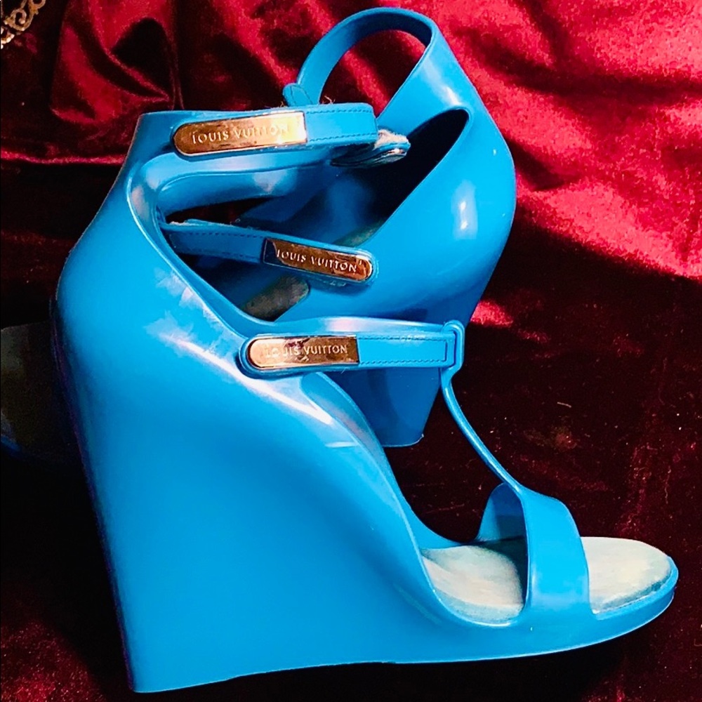 Authentic Louis Vuitton Jelly Shoes / Sandals .